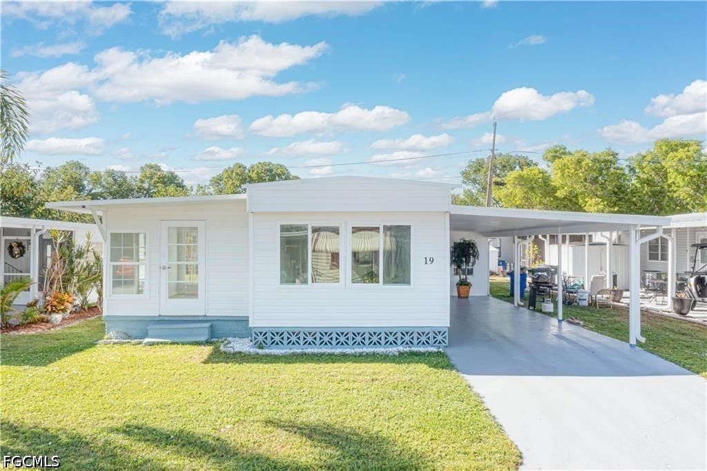 19 Garden Dr, Fort Myers