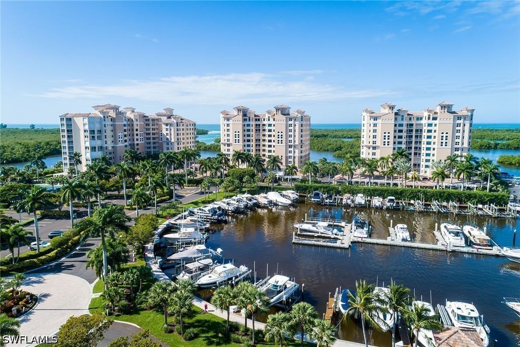 435 Dockside Dr B703, Naples
