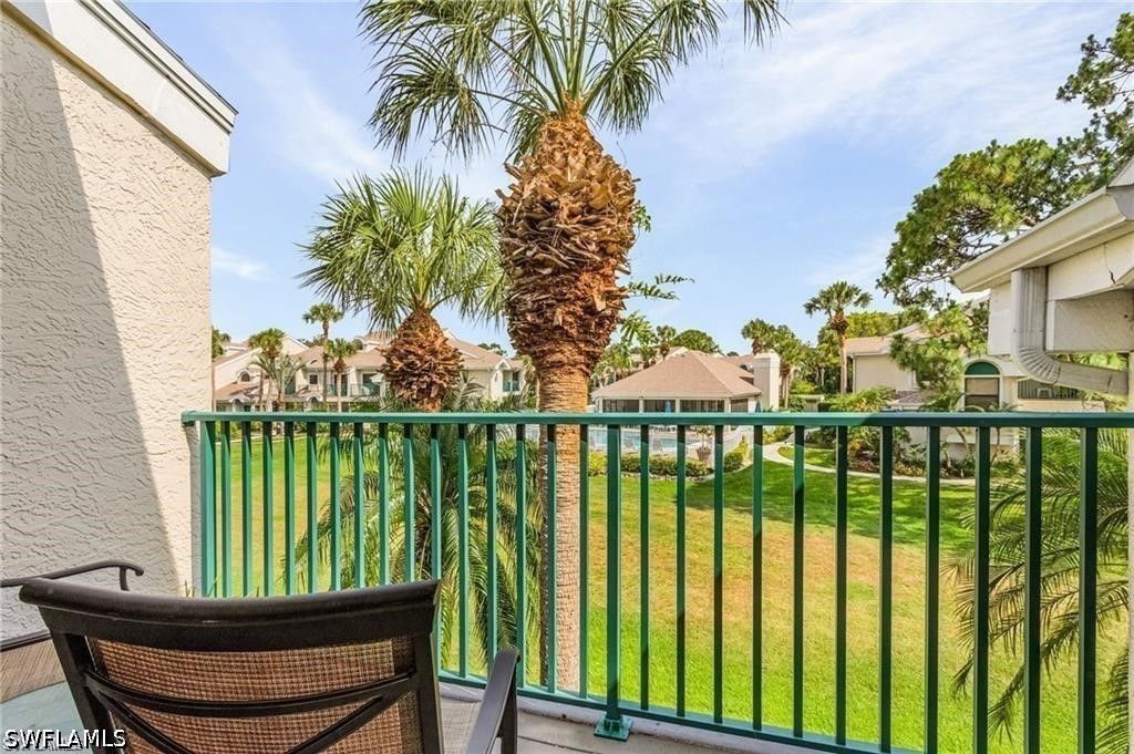 70 Emerald Woods Dr K8, Naples