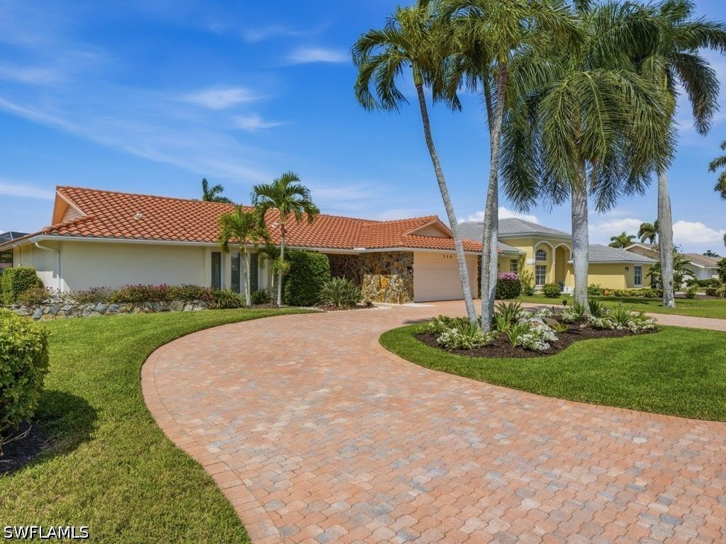 314 Torrey Pines Pt, Naples