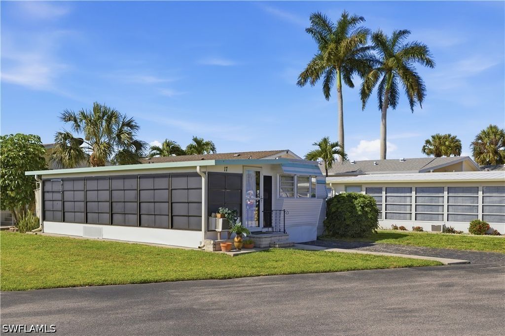 17 Jade Dr 17j, NAPLES