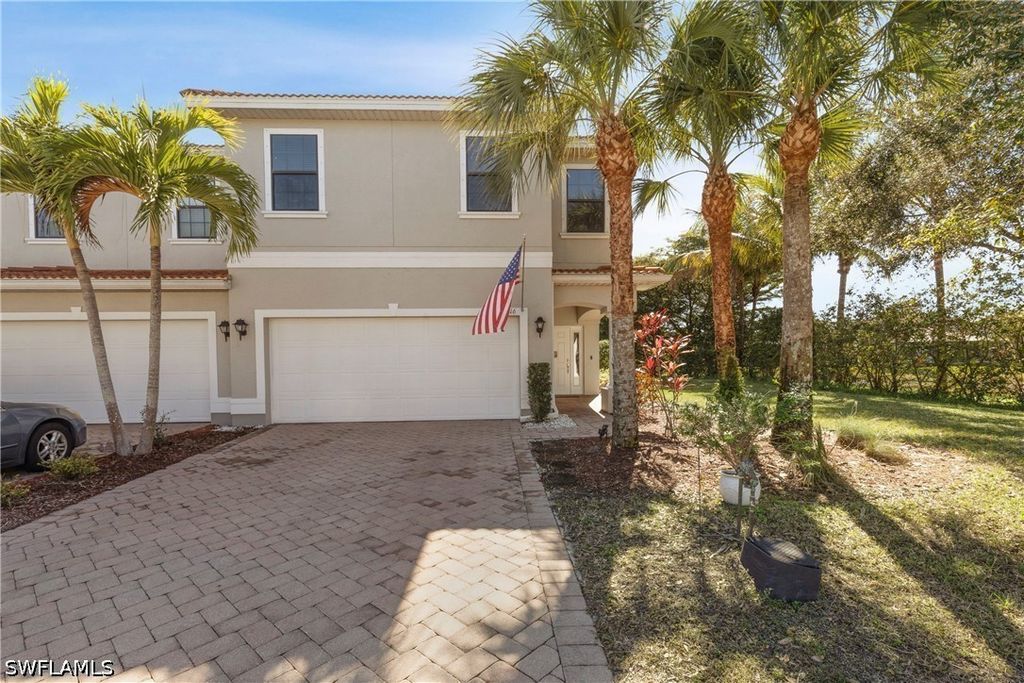 15116 Summit Pl Cir 213, Naples
