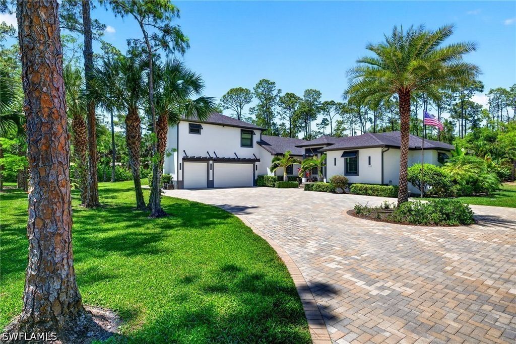 5577 Lancewood Way, Naples