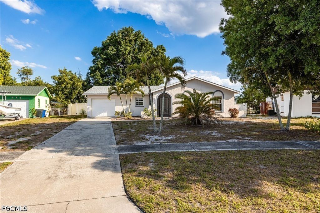 935 Hearty St, NORTH FORT MYERS