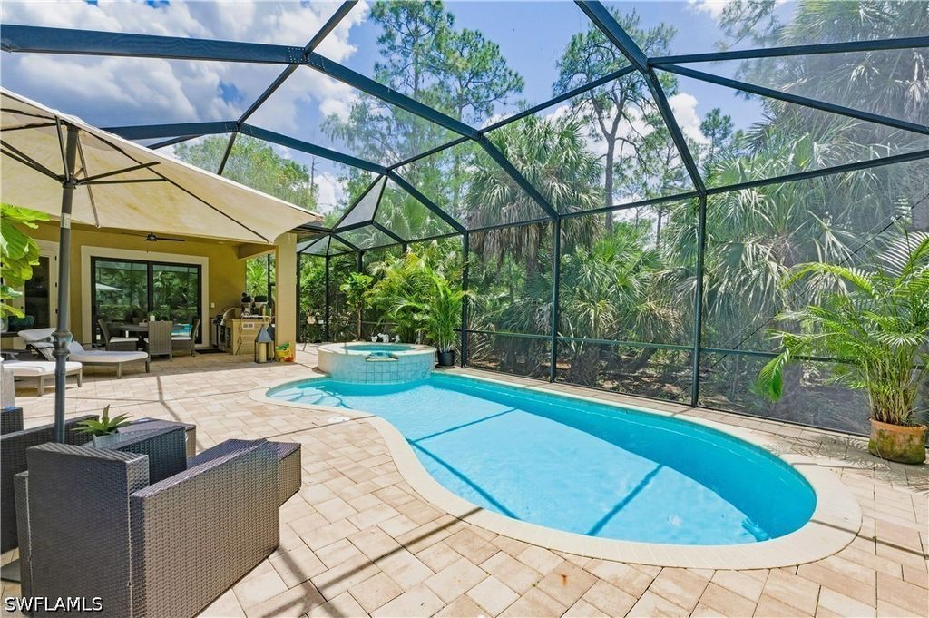 1467 Mockingbird Dr, Naples