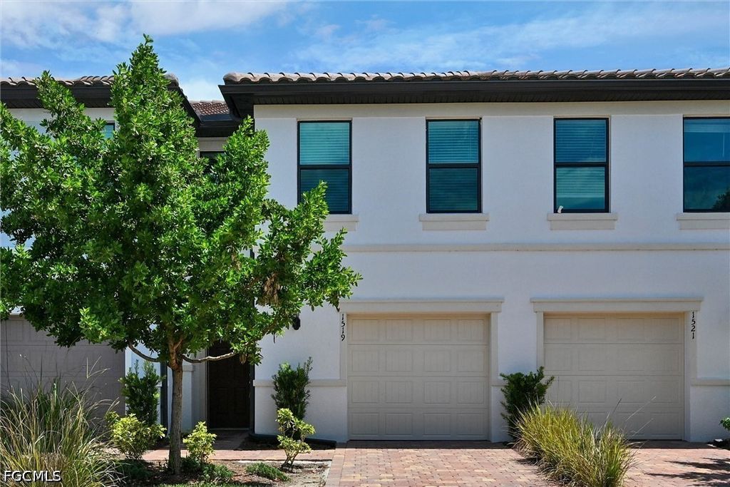 1519 Lake Jessup Cir, Cape Coral