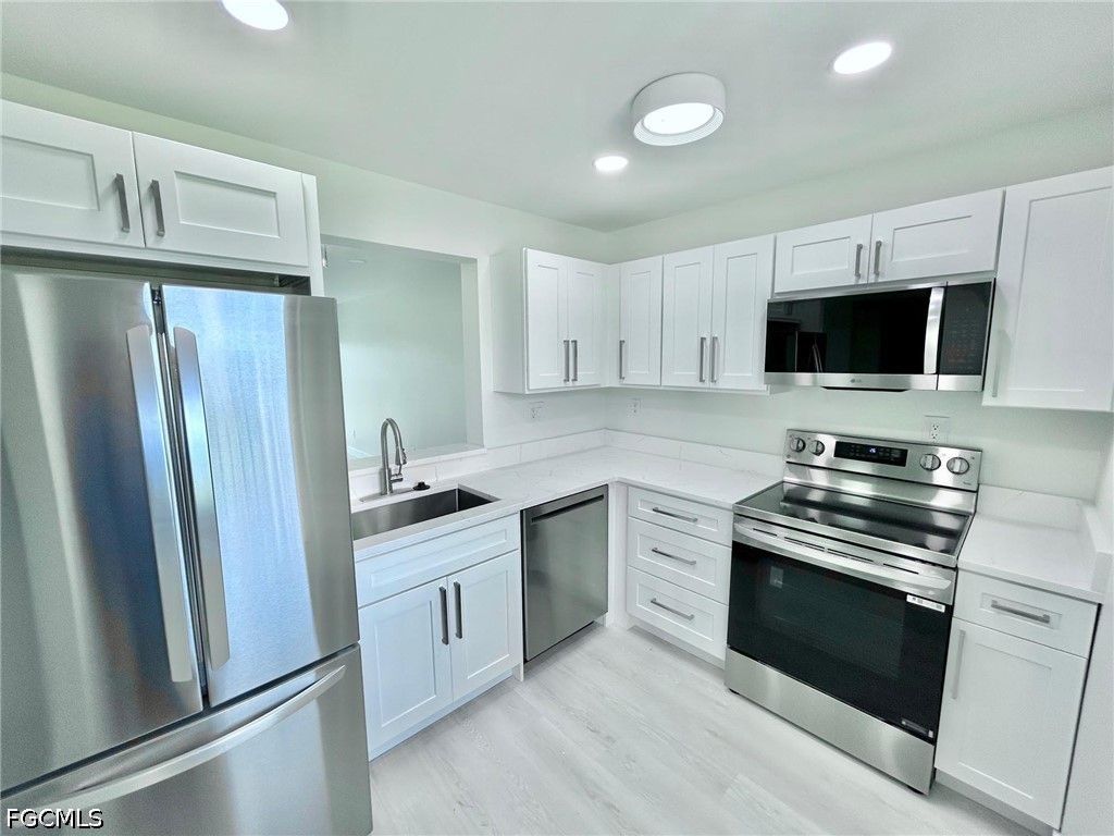 6220 Augusta Dr 413, FORT MYERS