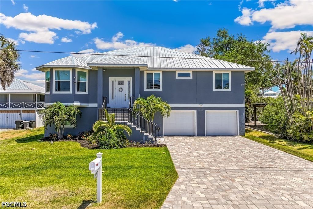 5809 Lauder St, Fort Myers Beach