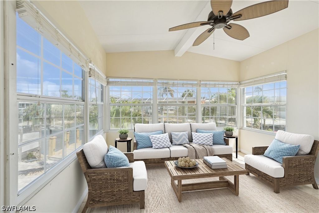 12 Nancy Ln, Fort Myers Beach