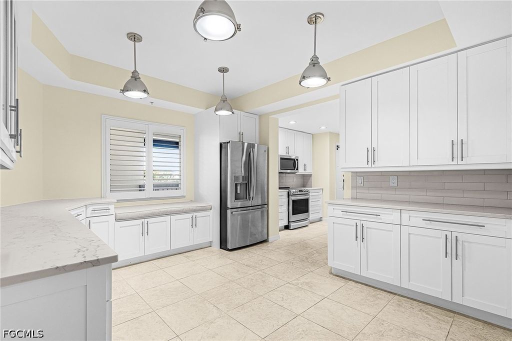 221 9th St S 301, NAPLES