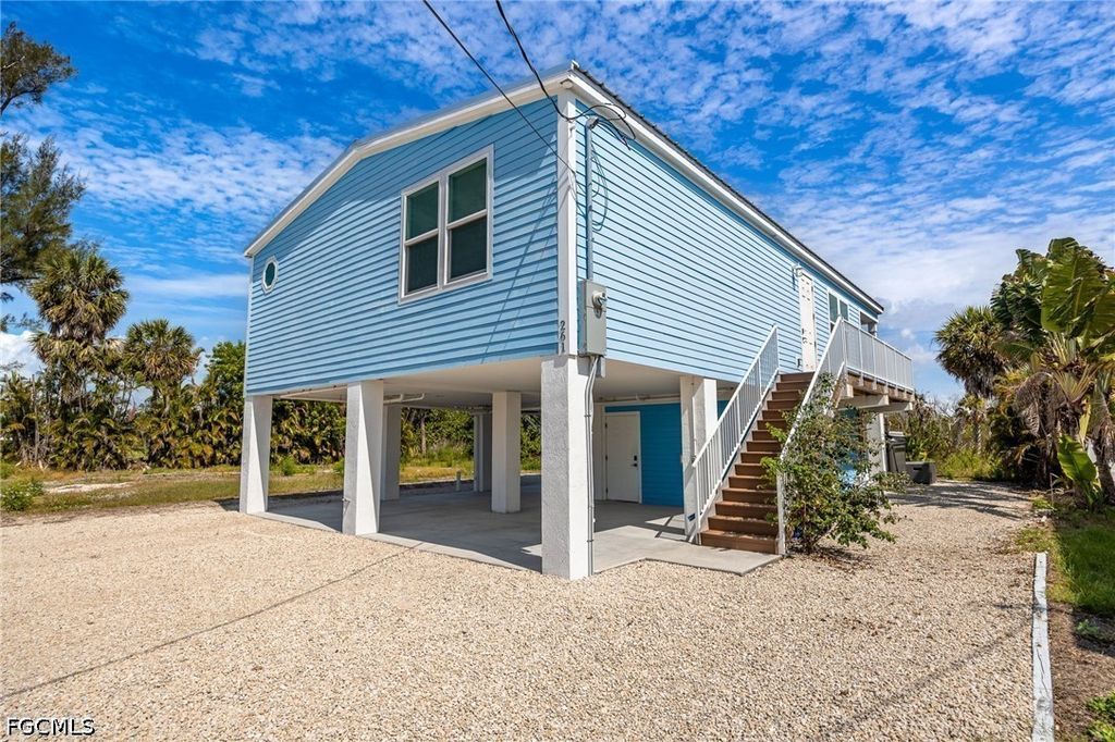 261 Donora Blvd, FORT MYERS BEACH