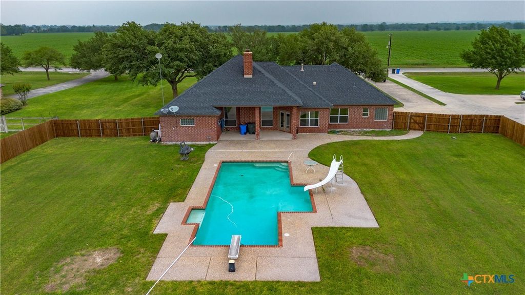 1031 Fm 20, Seguin