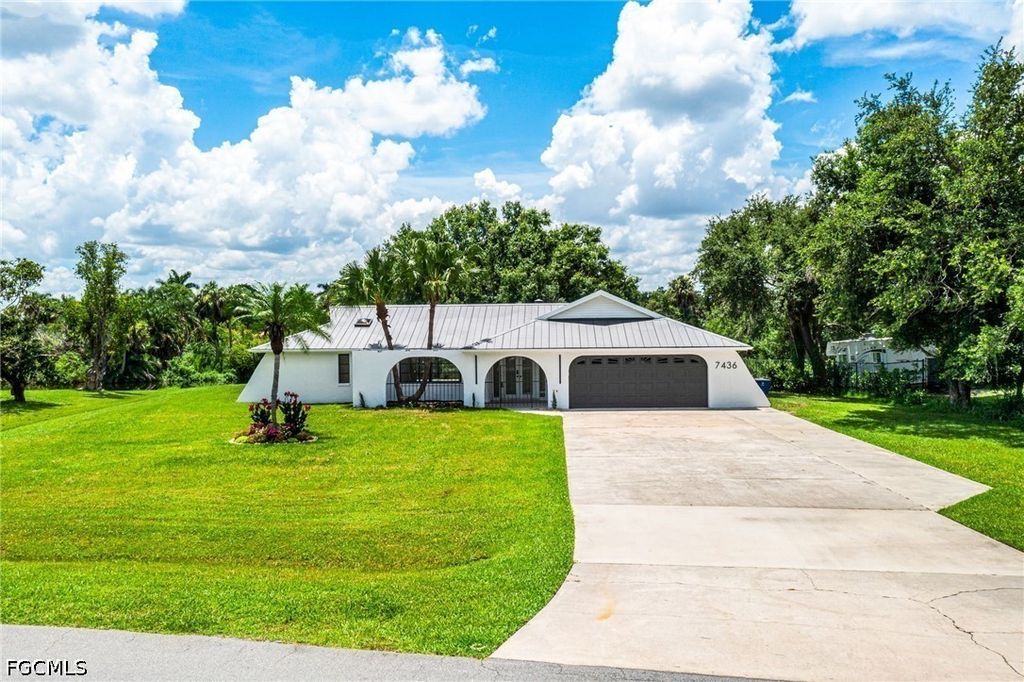 7436 Dana Lin Cir, NORTH FORT MYERS