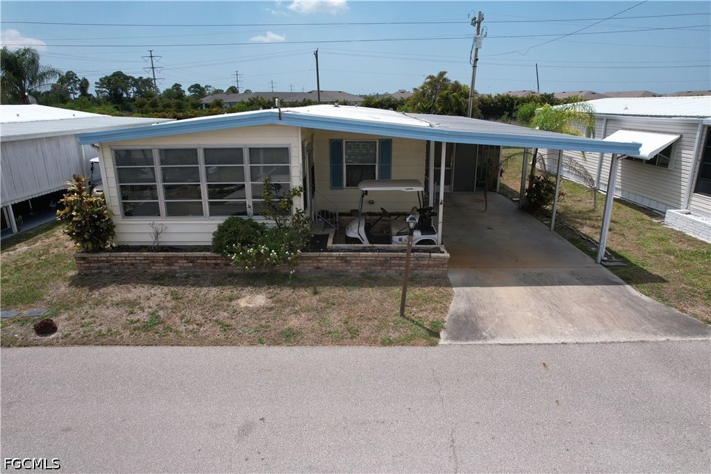 16037 Citron Way, North Fort Myers