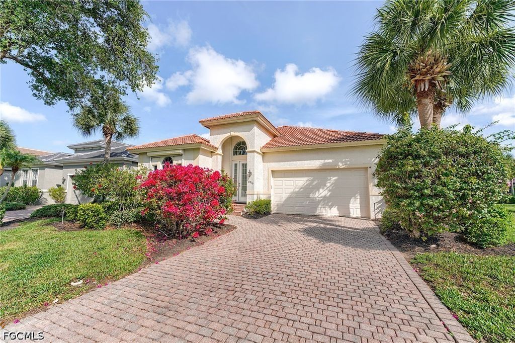 8916 Dartmoor Way, Fort Myers
