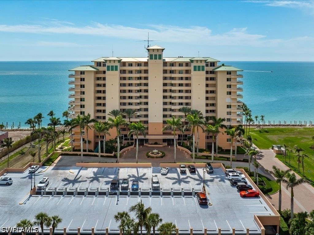990 Cape Marco Dr 307, Marco Island