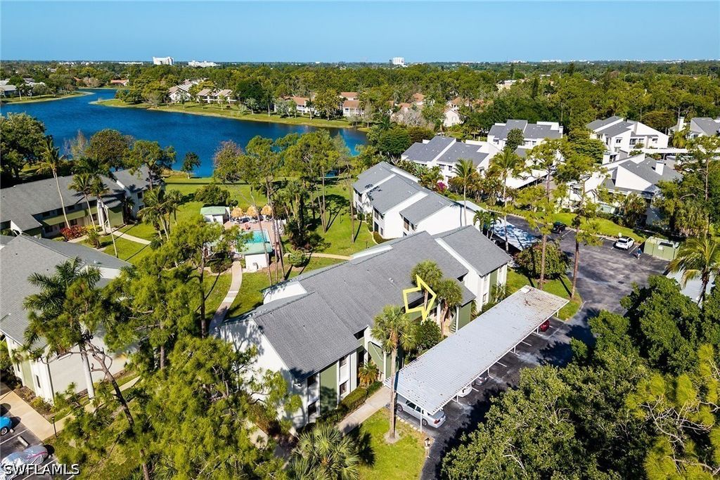 2980 Kings Lake Blvd 2980, Naples