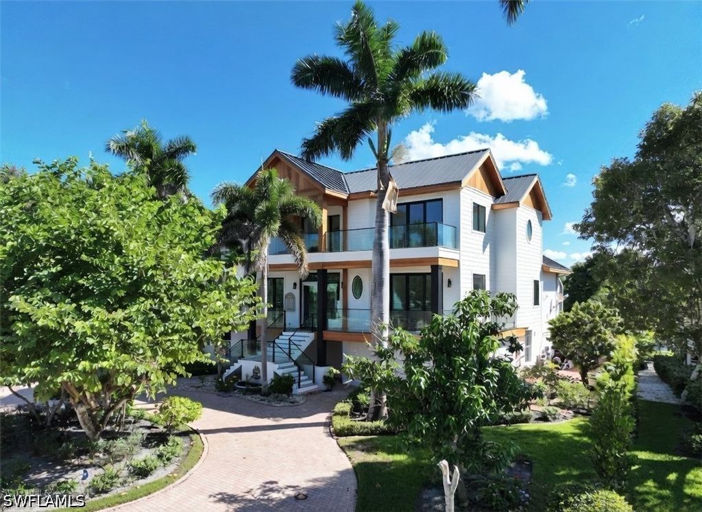 192 Topanga Dr, Bonita Springs
