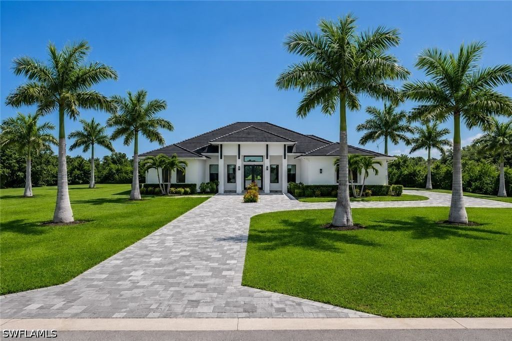 9974 Winterview Dr, Naples