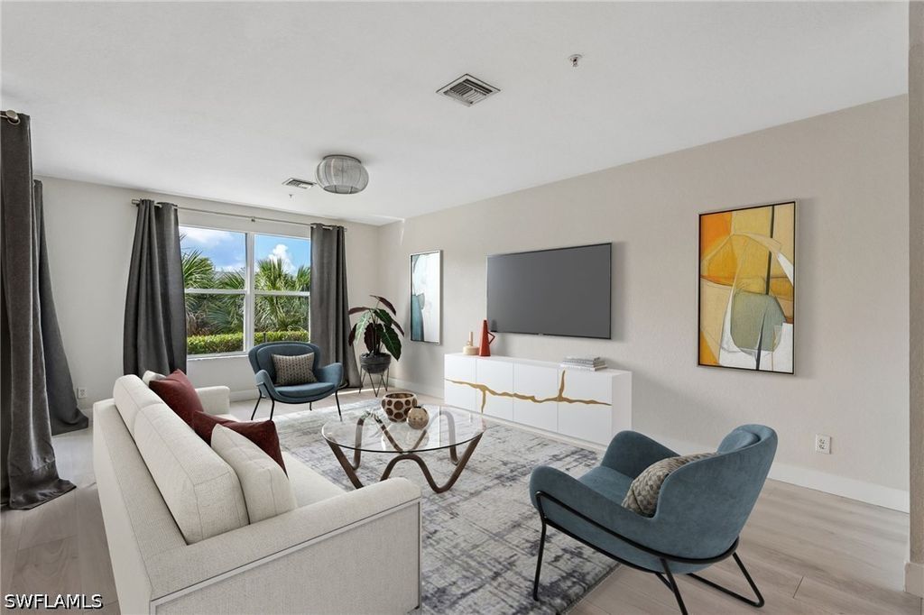 1410 Mariposa Cir 102, Naples