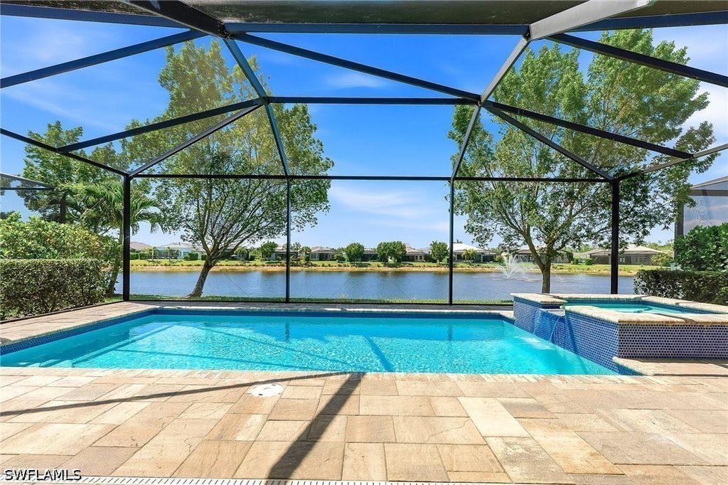 8957 Mustique Ln, Naples