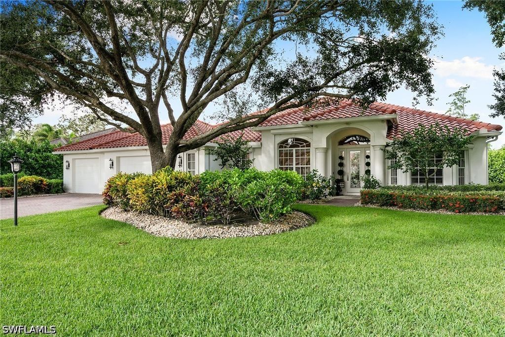 8037 Vera Cruz Way, Naples