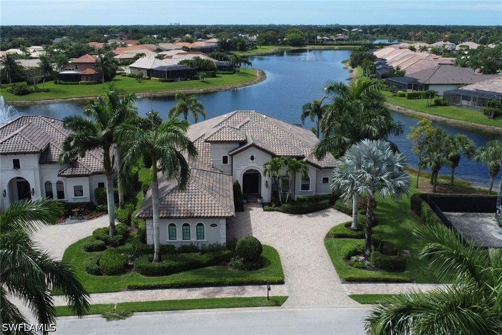 6685 Costa Cir, Naples