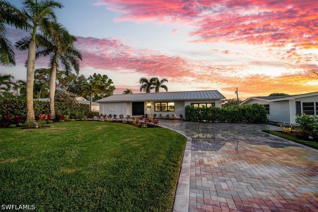 148 1st St, Bonita Springs