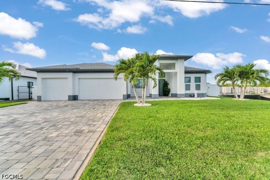 21 Sw 21st St, Cape Coral