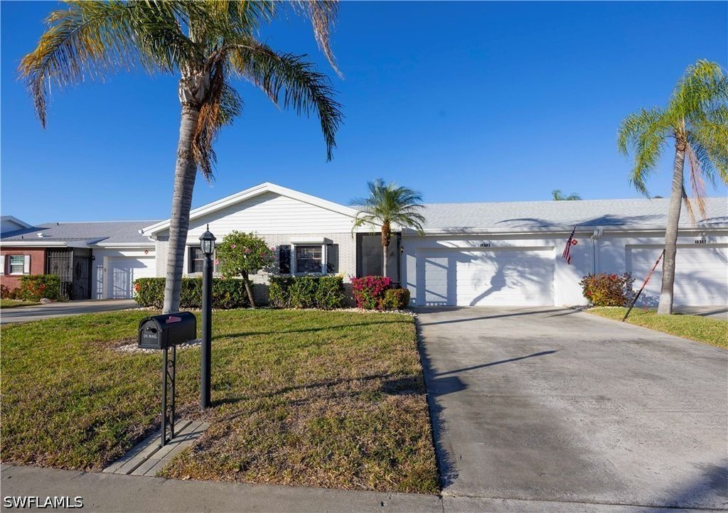 1513 Edgewater Cir, Fort Myers