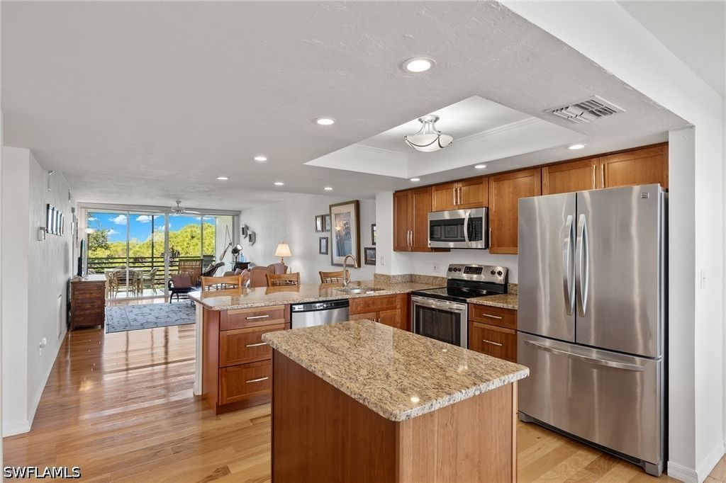 290 Naples Cv Dr 2602, Naples