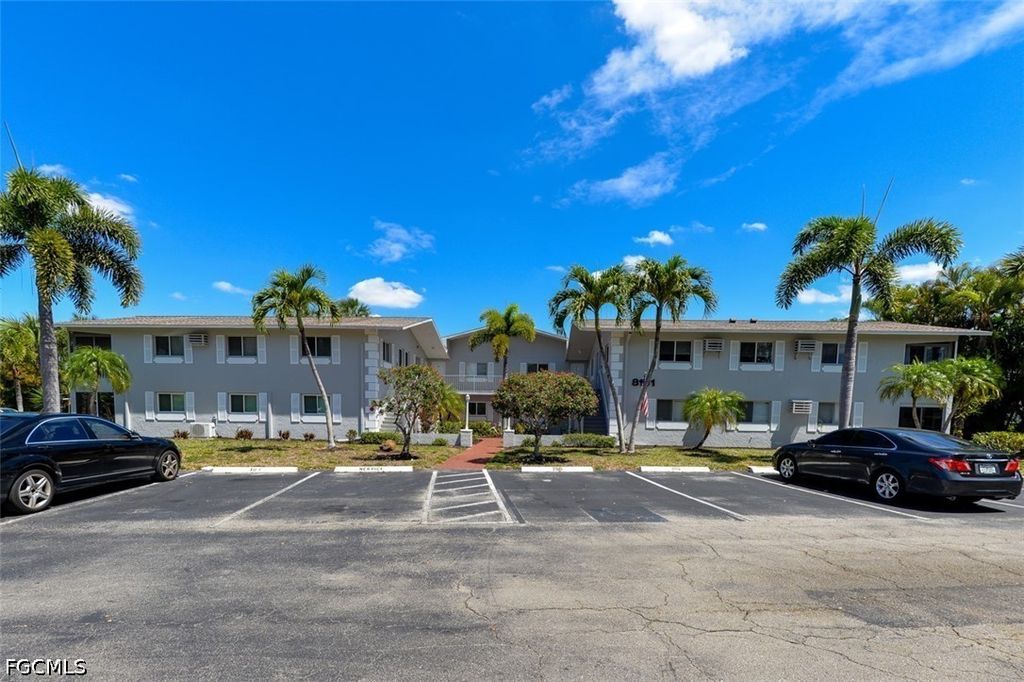 8141 Country Rd 203, FORT MYERS