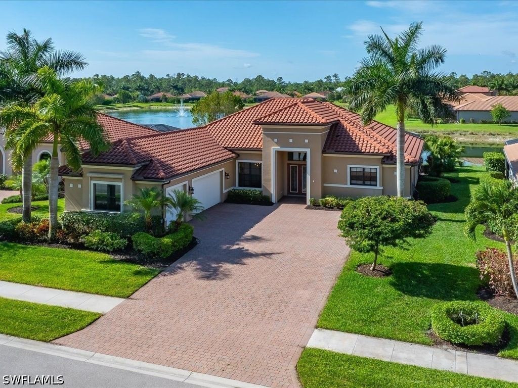 1546 Mockingbird Dr, Naples