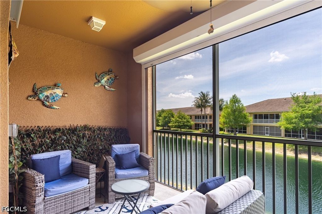 1102 Winding Pines Cir 206, CAPE CORAL