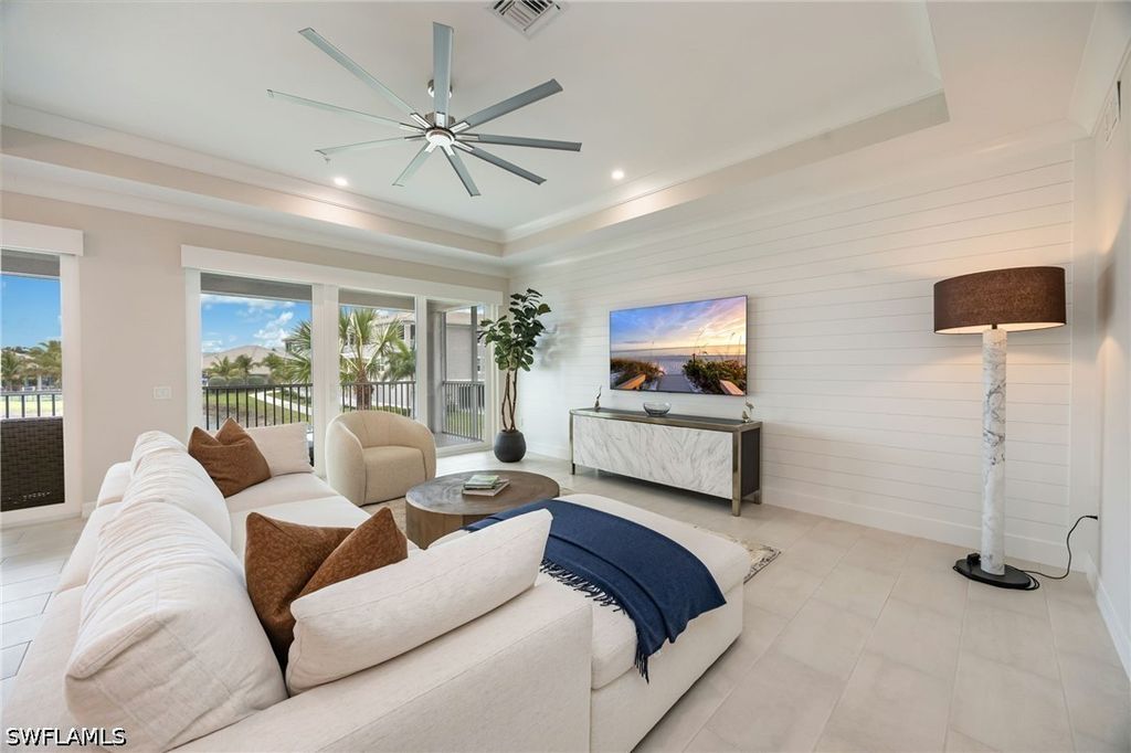 183 Indies Dr E 202, Naples