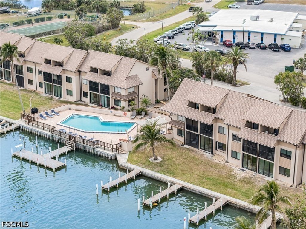 898 Buttonwood Dr 105, Fort Myers Beach