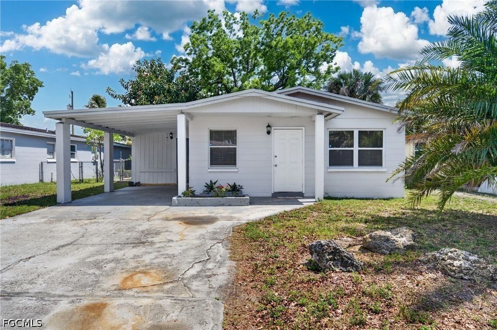 2992 Lafayette St, Fort Myers