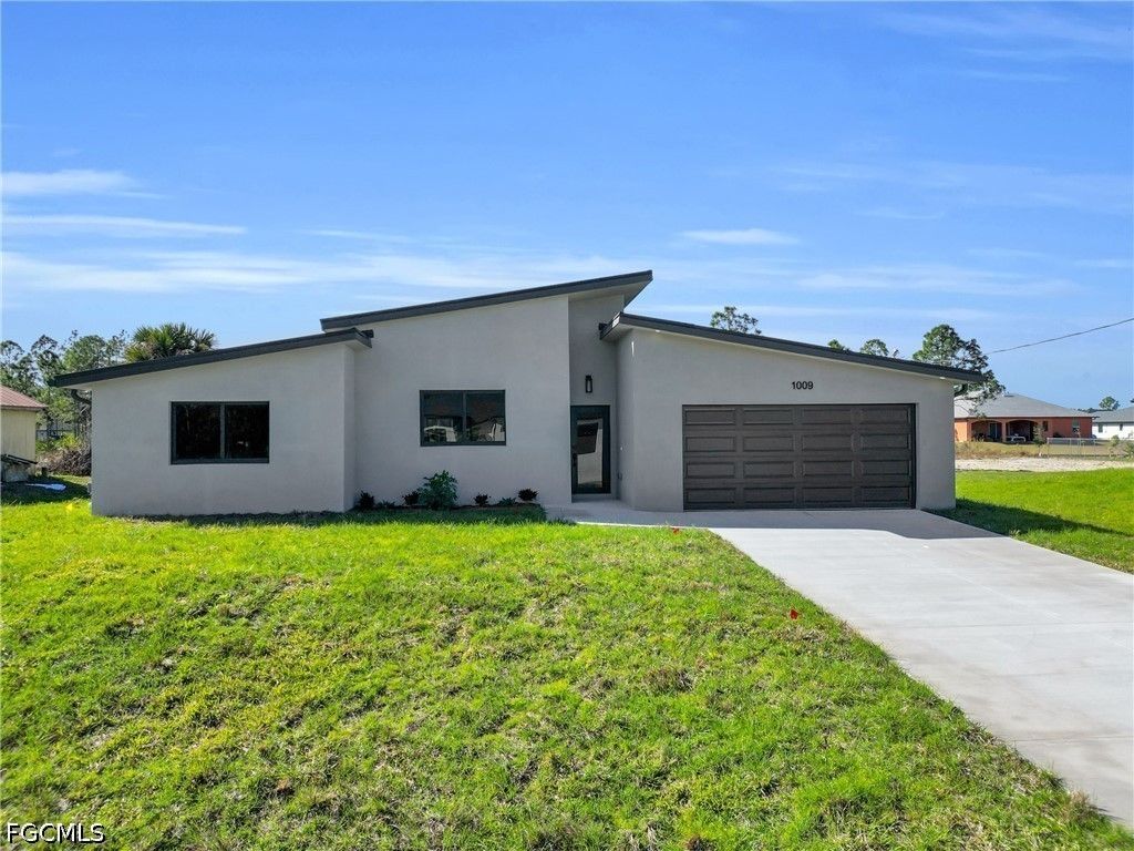 1009 State Ave, Lehigh Acres