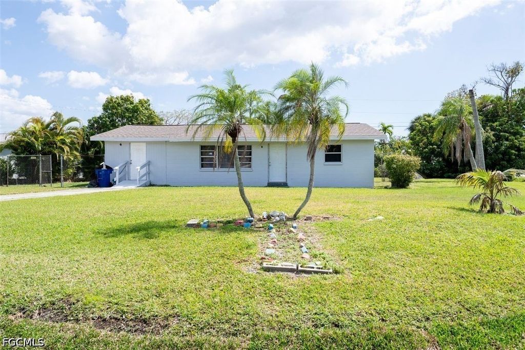 4631 New Haven Dr, Fort Myers