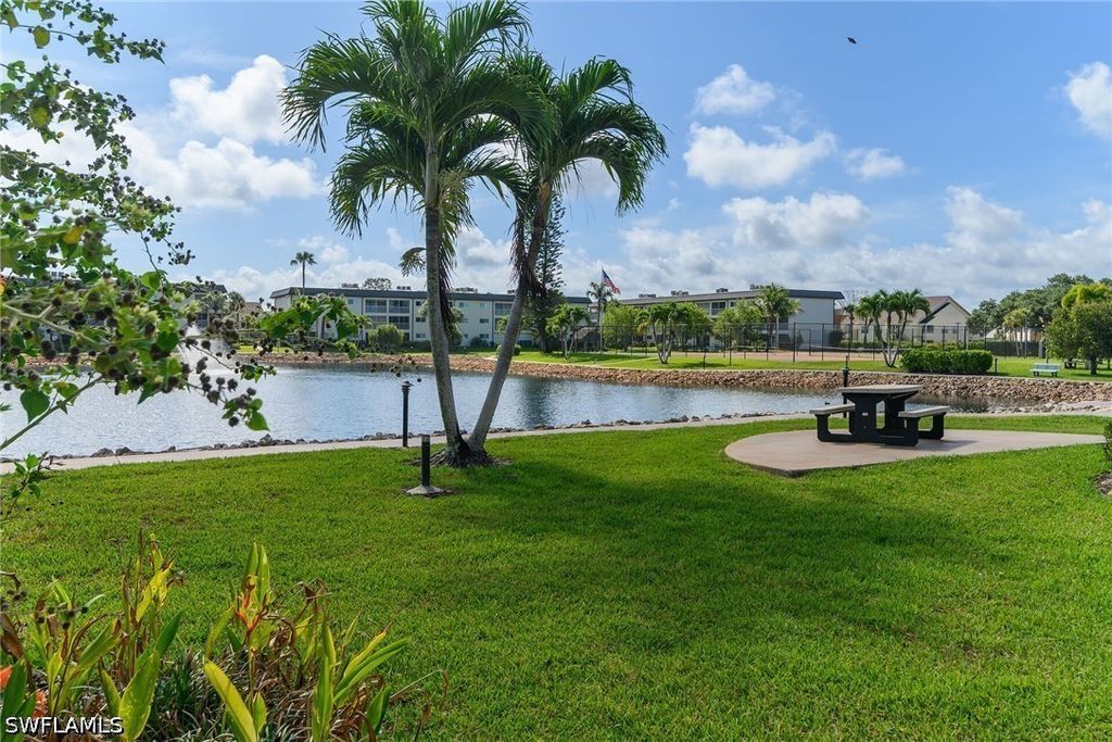 1000 Manatee Rd A105, Naples