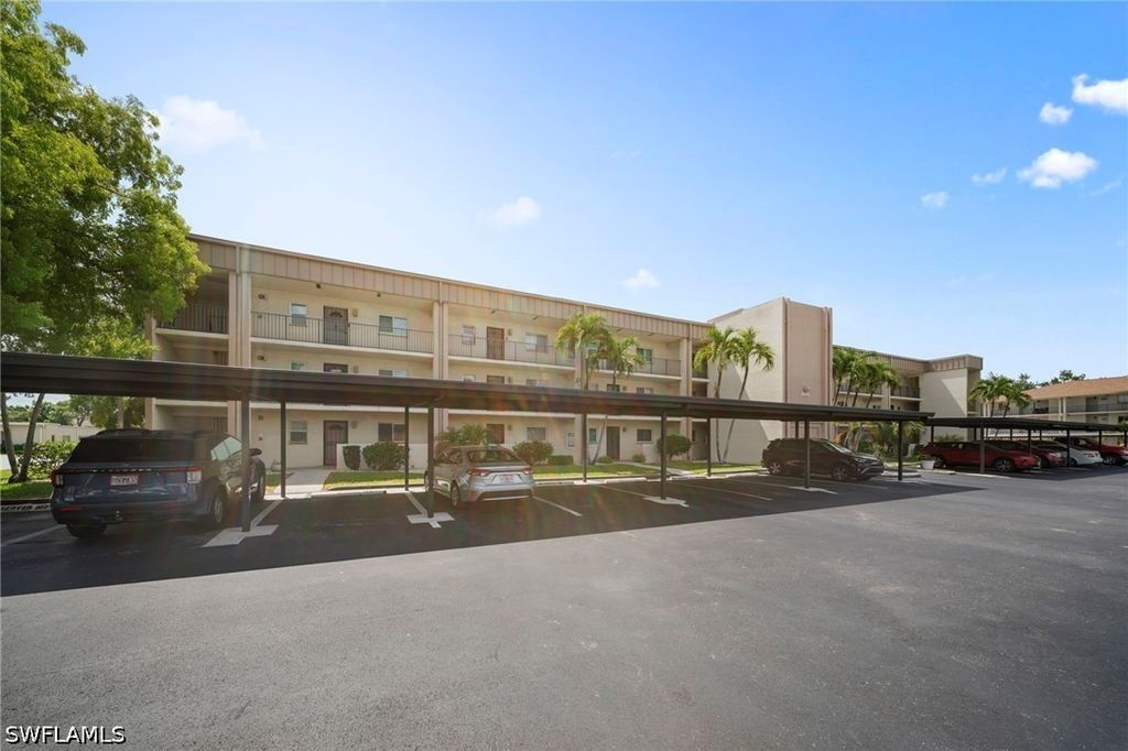 2111 Barkeley Ln 10, Fort Myers