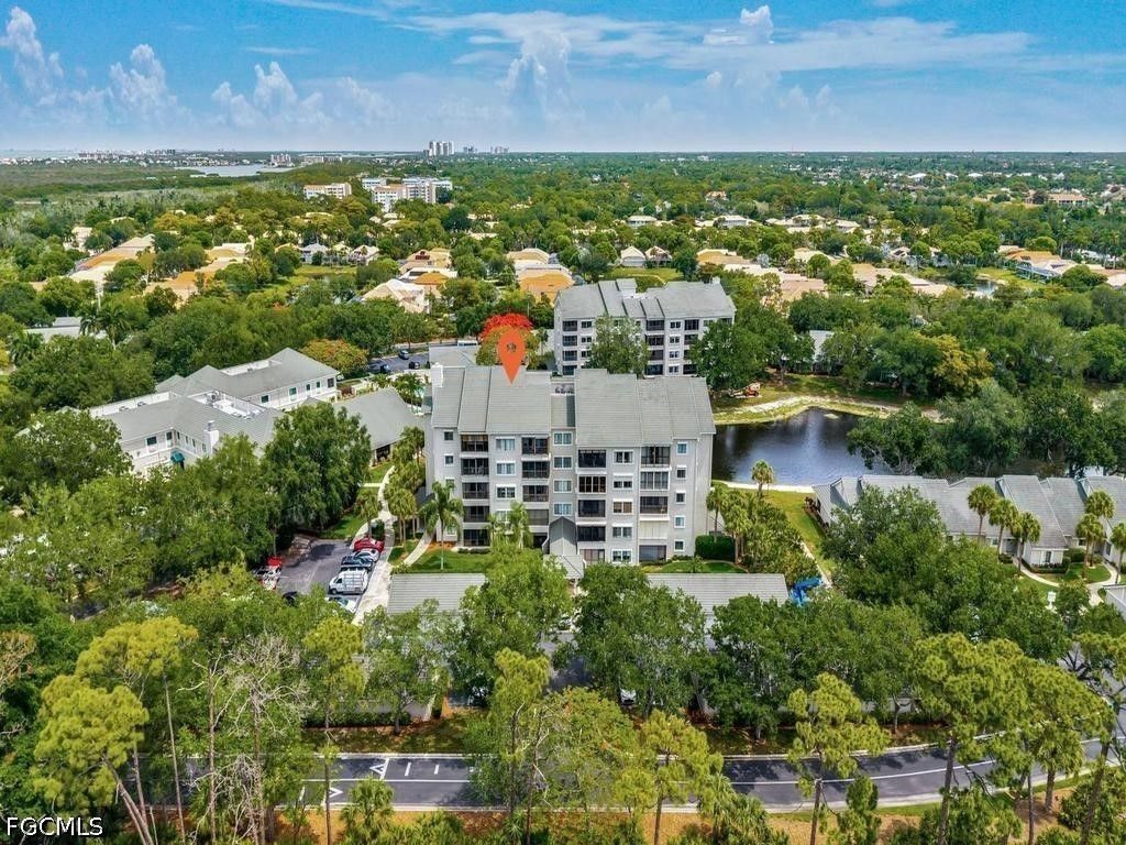 201 Arbor Lake Dr 404, Naples