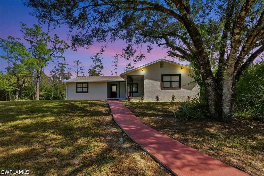 360 Desoto Blvd S, Naples