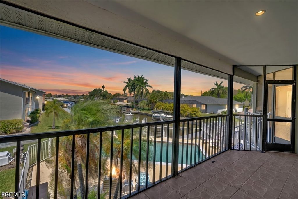 4708 Sw 8th Pl 203, Cape Coral