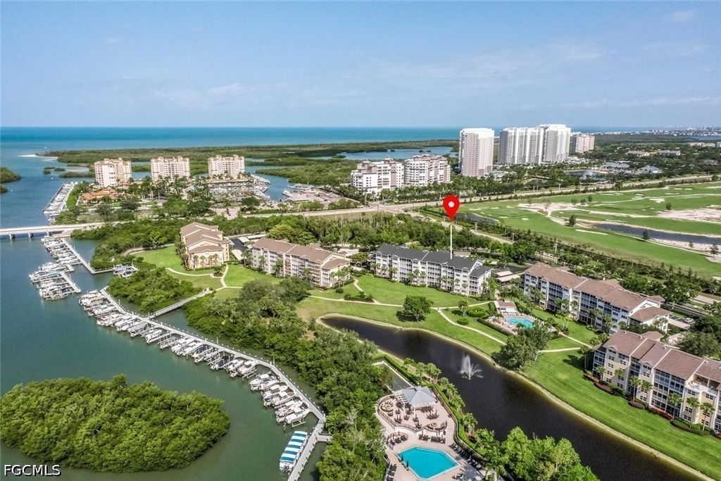 340 Horse Creek Dr 305, NAPLES