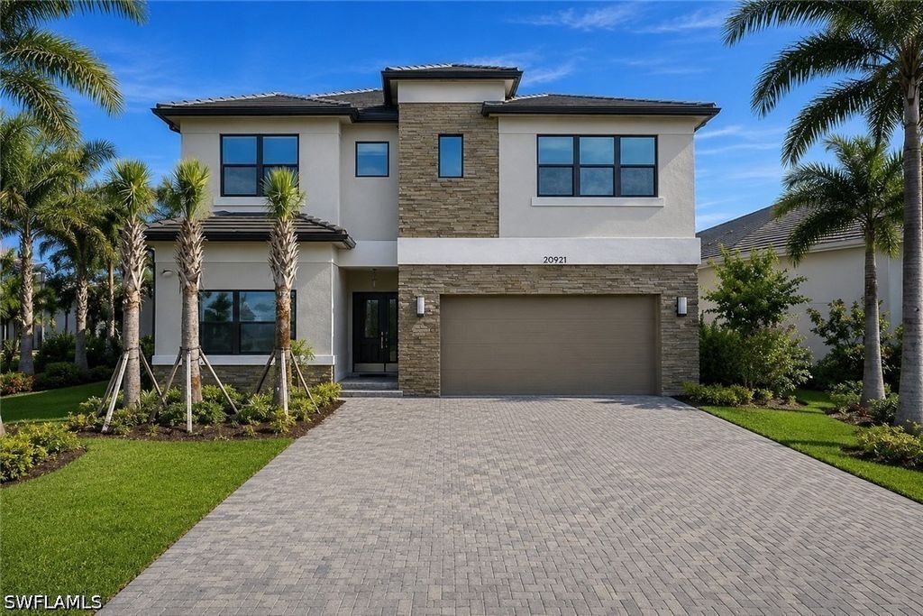 20921 Thistle Leaf Ln, Estero