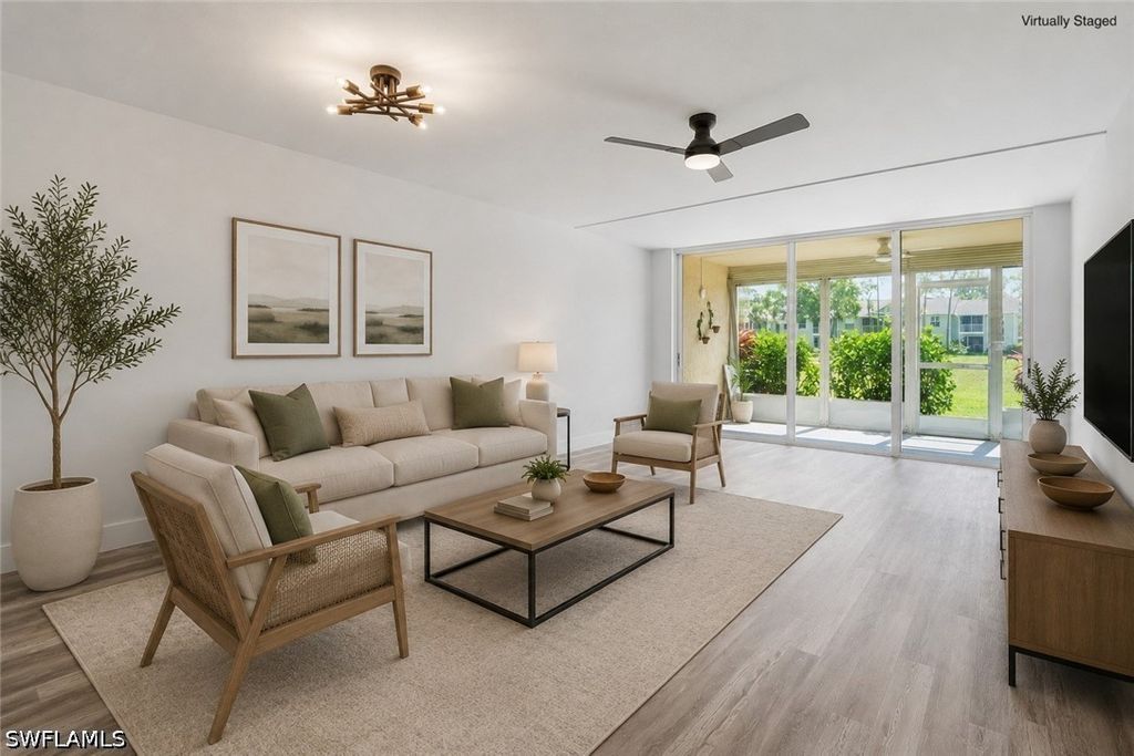 1085 Forest Lakes Dr 8102, Naples