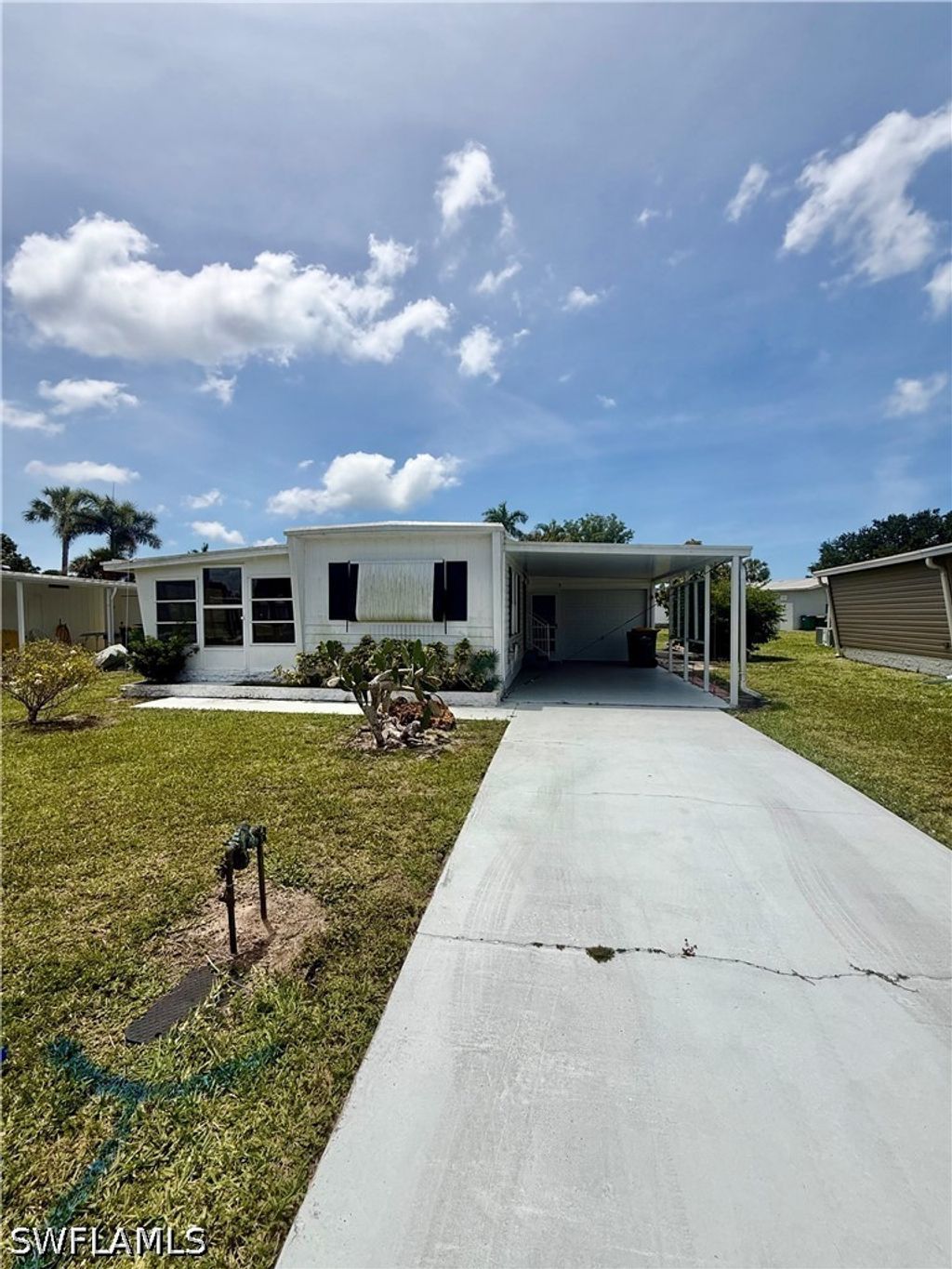514 Monte Carlo Ln, Naples