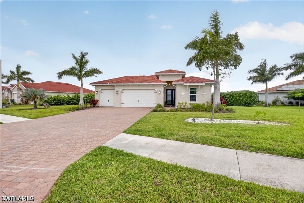18698 Royal Hammock Blvd, Naples