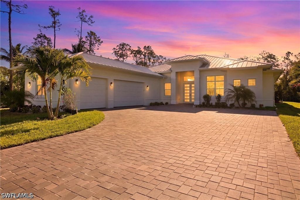 24265 Cock Robin Ln, Bonita Springs